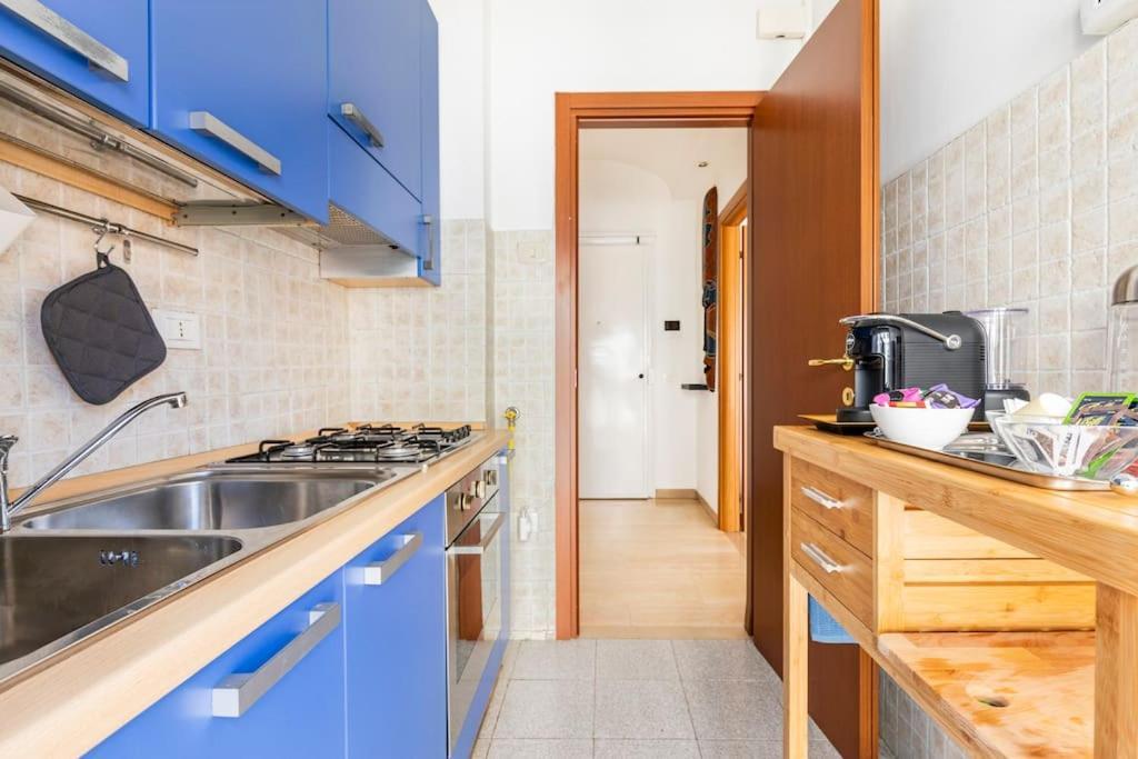 Casa Etruschi - Appartamento Con Posto Auto Livorno Bagian luar foto
