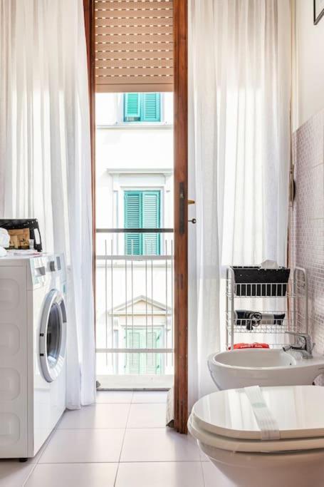Casa Etruschi - Appartamento Con Posto Auto Livorno Bagian luar foto