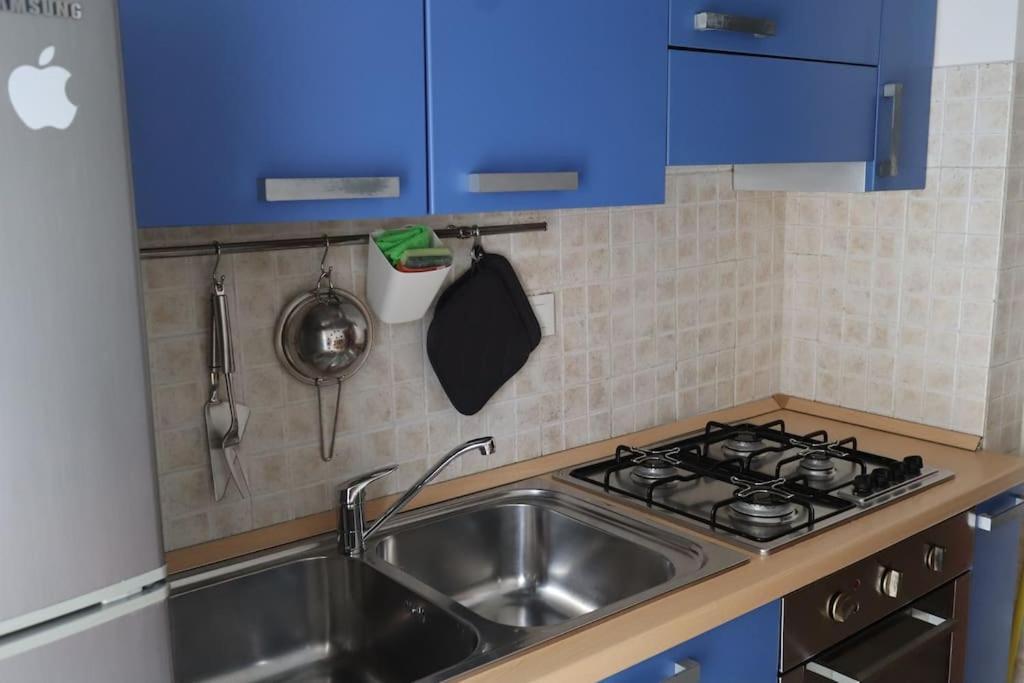 Casa Etruschi - Appartamento Con Posto Auto Livorno Bagian luar foto