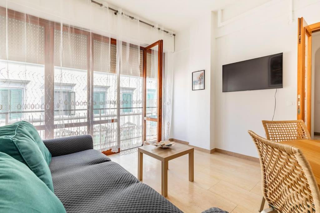 Casa Etruschi - Appartamento Con Posto Auto Livorno Bagian luar foto